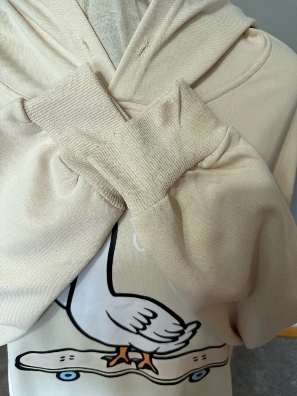 Men’s lightweight, size XL, sweatshirt